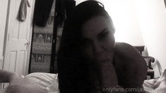 Amateur hands free close up blowjob