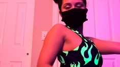 Solo booty assed babe ass toying masturbation in hi def