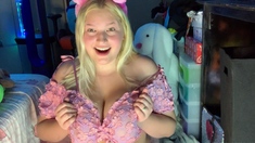 Big boobs milf masturbates with her dildo