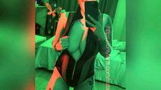 Close up fuck girl in big cock