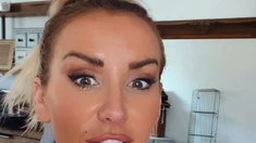 Big boob brunette masturbates on webcam