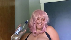 Big boob brunette masturbates on webcam