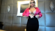 Awesome Big Boobs Blonde Masturbates In The Shower