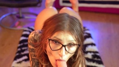 Nerdy Babe Sucks A Dildo Like Itâs The Real Dick