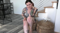 Bettie Bondage – Hot for Teacher’s Hungry Pussy