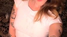 Webcam skinny brunette plays her squirt pussy